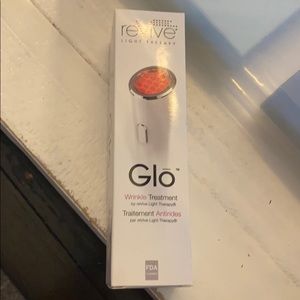 Brand new in box glo wrinkle treatment